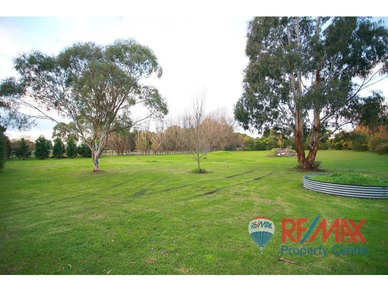 38 Mayfield Road, Cranbourne East VIC 3977