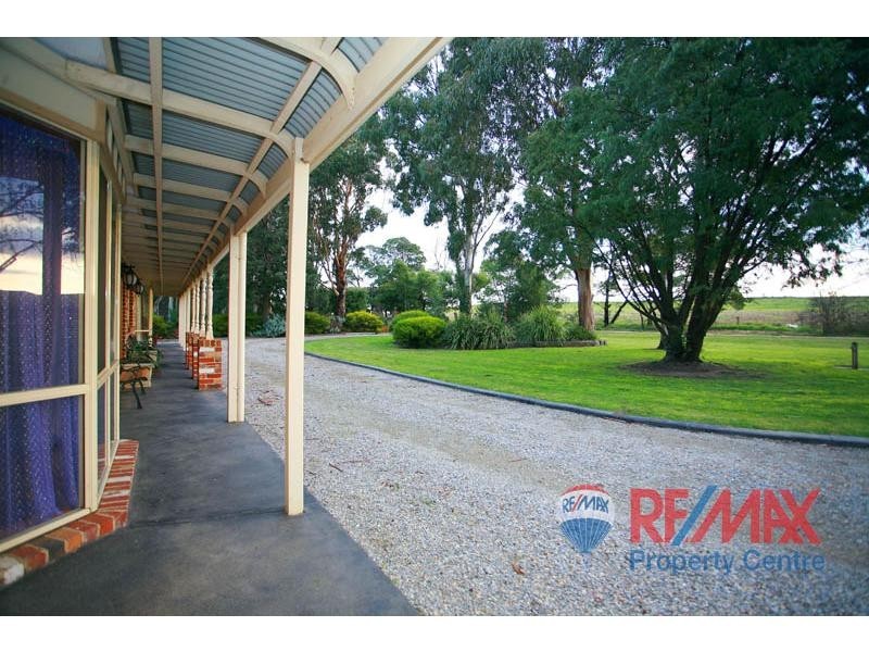 38 Mayfield Road, Cranbourne East VIC 3977