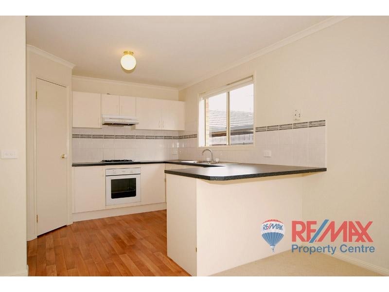 4 Meaby Drive, Pakenham VIC 3810