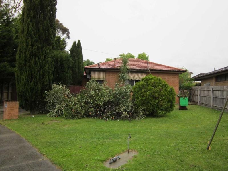 18 Mark Court, Hampton Park VIC 3976