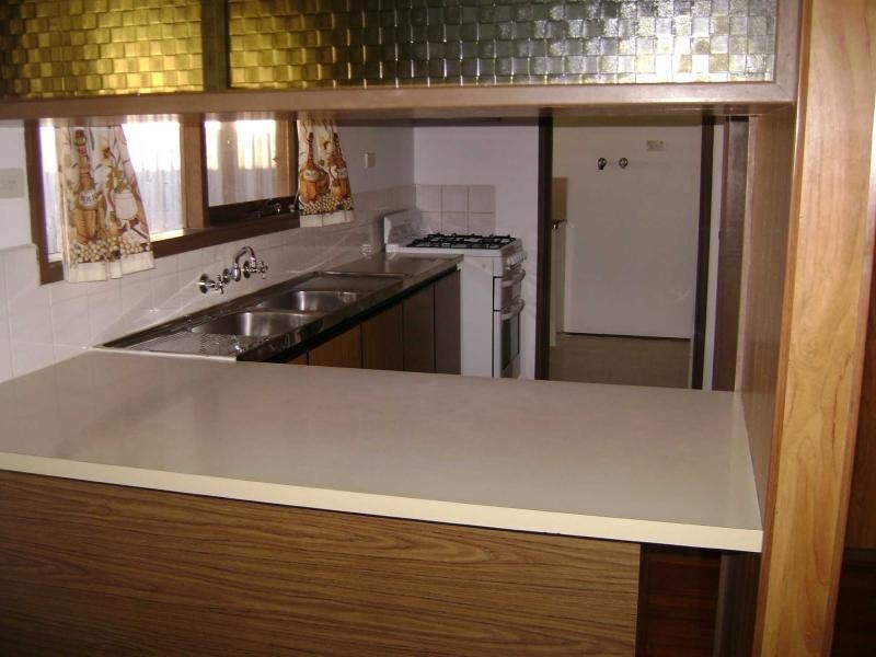 12 Hallam Road, Hampton Park VIC 3976