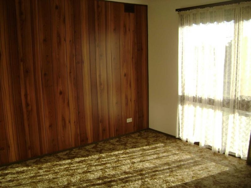 12 Hallam Road, Hampton Park VIC 3976