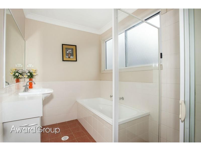 8/16 Wyldwood Crescent, Baulkham Hills NSW 2153