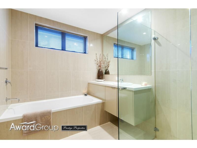 33/2 Bay Drive, Meadowbank NSW 2114