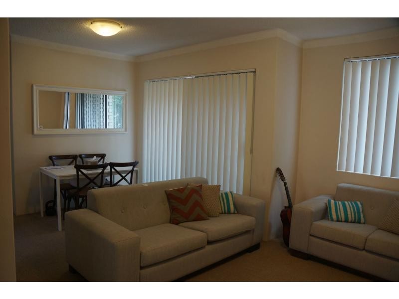 4/6 Bank Street, Meadowbank NSW 2114