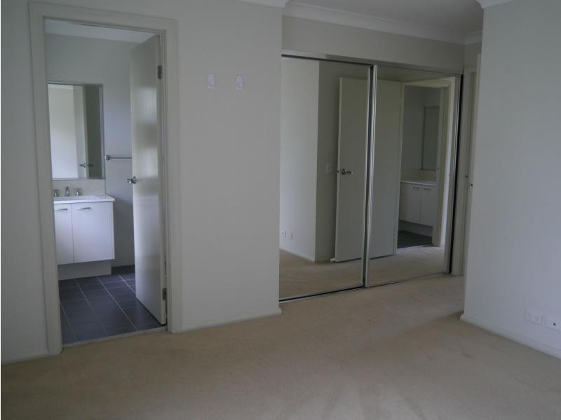 128 Stanhope Parkway, Stanhope Gardens NSW 2768