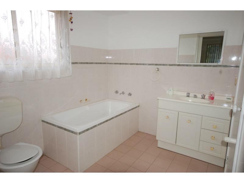 16 Deakin Street, Ermington NSW 2115