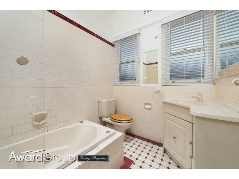 39 Anzac Avenue, Denistone NSW 2114