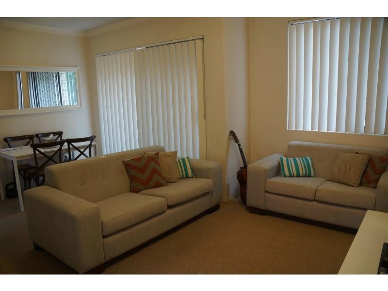 4/6 Bank Street, Meadowbank NSW 2114