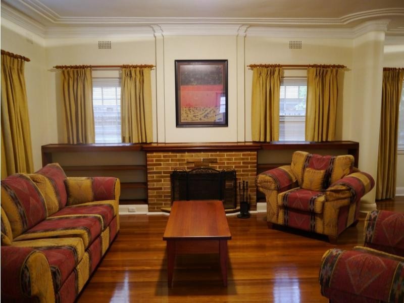 4 Gordon Crescent, West Ryde NSW 2114