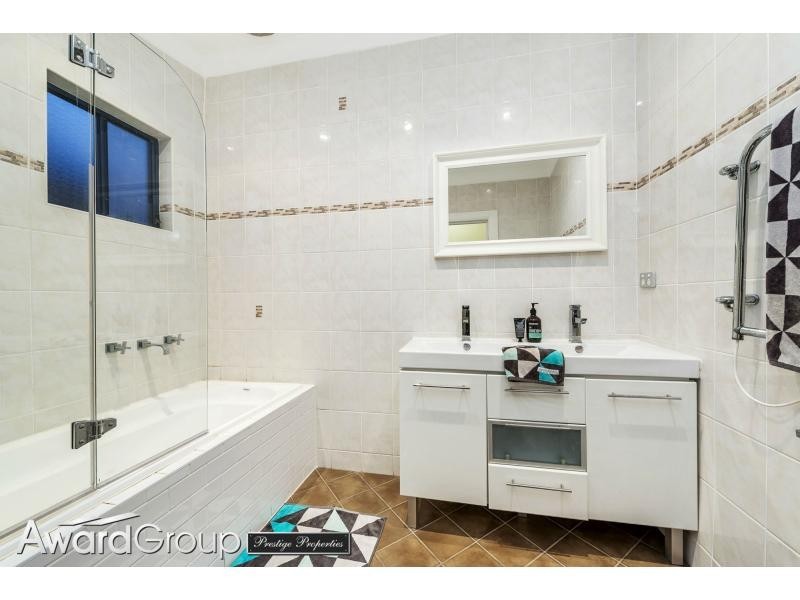 42 Lancaster Avenue, Melrose Park NSW 2114