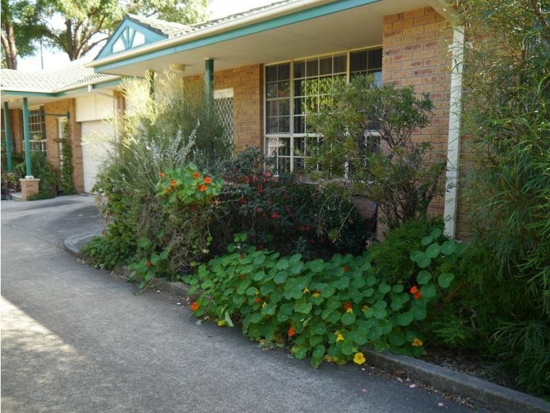 Villa 2/27 Huxley Street, West Ryde NSW 2114