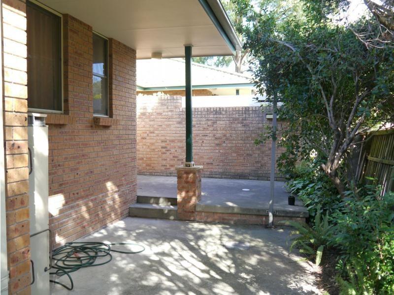 Villa 2/27 Huxley Street, West Ryde NSW 2114