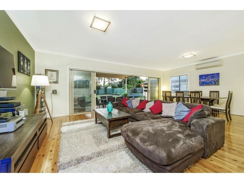 13 Roslyn Avenue, Northmead NSW 2152