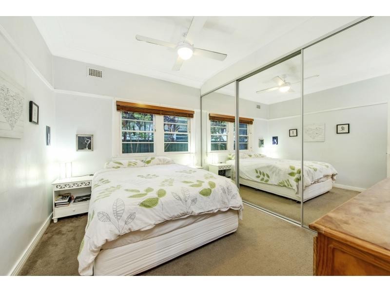 13 Roslyn Avenue, Northmead NSW 2152