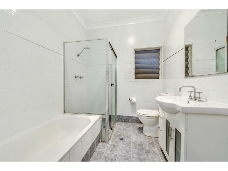 13 Roslyn Avenue, Northmead NSW 2152