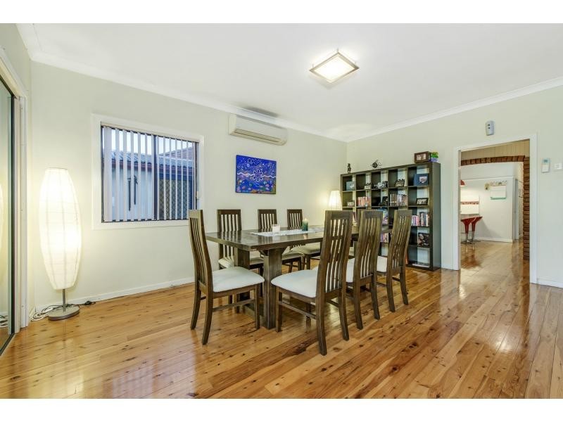 13 Roslyn Avenue, Northmead NSW 2152