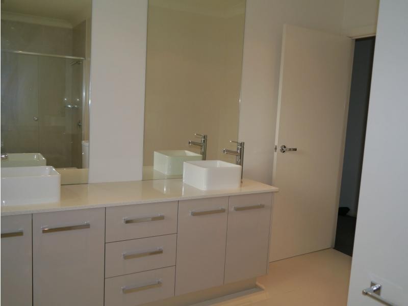 13 Baronia Circuit, Castle Hill NSW 2154