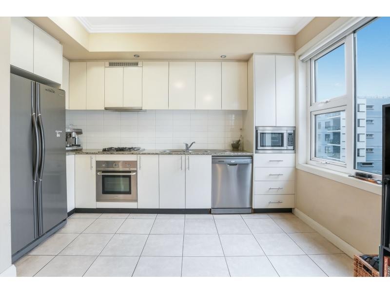 18/1 Bay Drive, Meadowbank NSW 2114