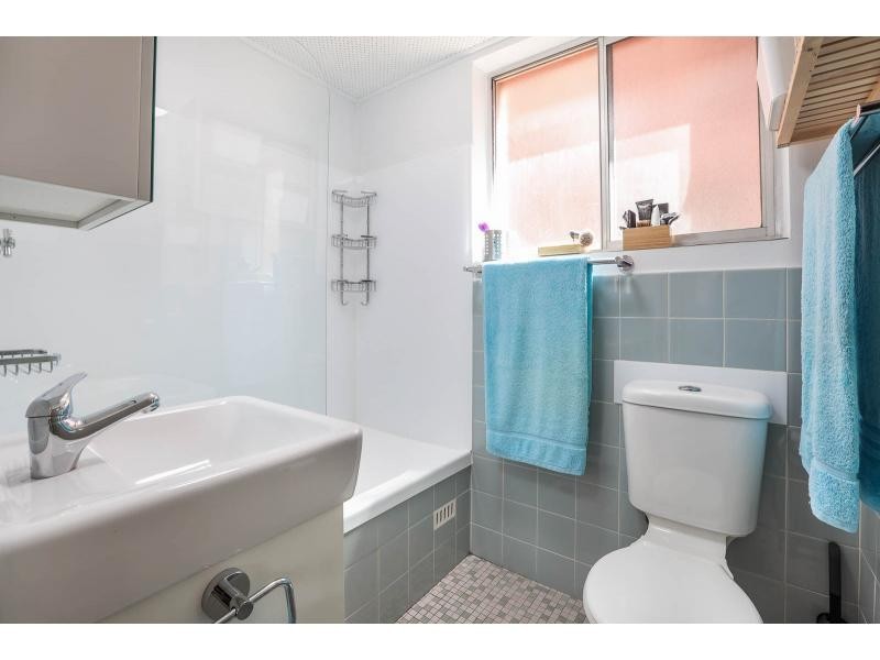 17/10 Bank Street, Meadowbank NSW 2114