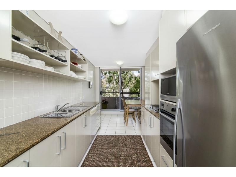 4/9 Blaxland Avenue, Newington NSW 2127