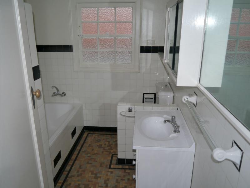 4 Gordon Crescent, Denistone NSW 2114