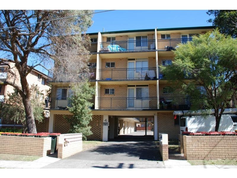 Unit 1/4 Bank Street, Meadowbank NSW 2114