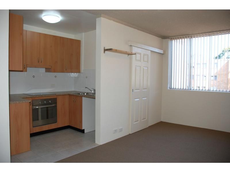 Unit 1/4 Bank Street, Meadowbank NSW 2114