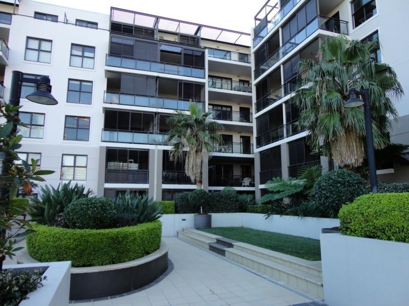 62/141 Bowden Street, Meadowbank NSW 2114