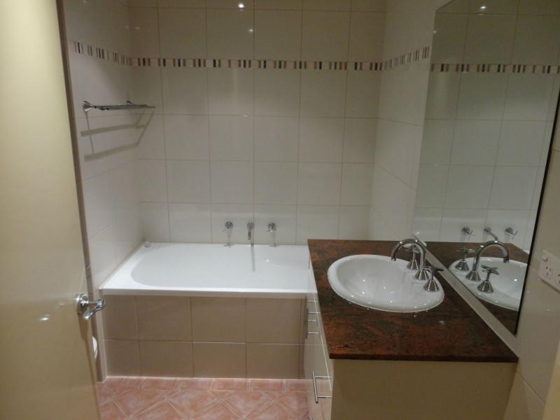 62/141 Bowden Street, Meadowbank NSW 2114