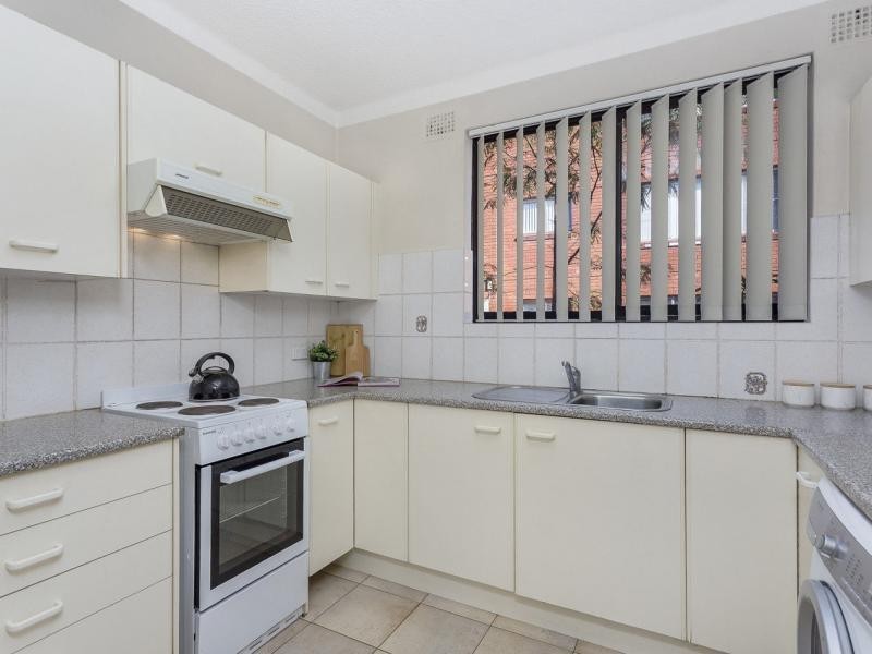 Unit 4/6 Bank Street, Meadowbank NSW 2114