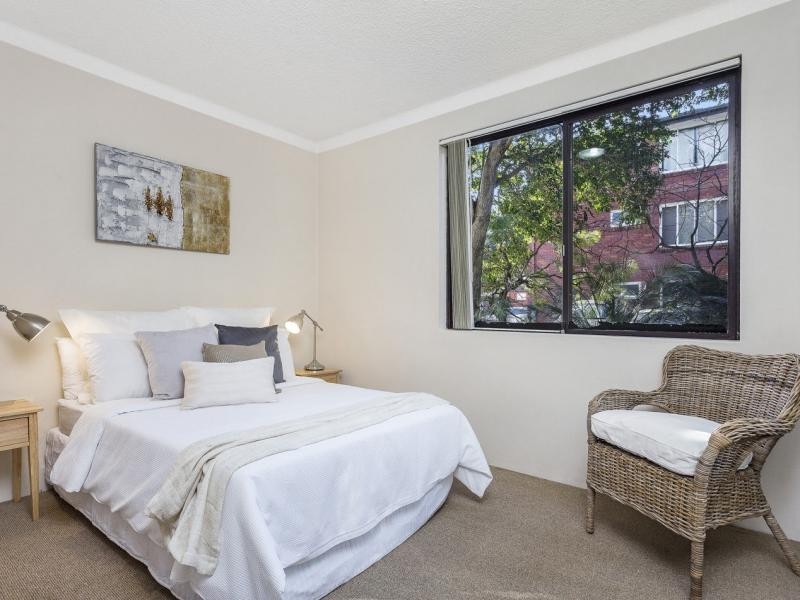 Unit 4/6 Bank Street, Meadowbank NSW 2114