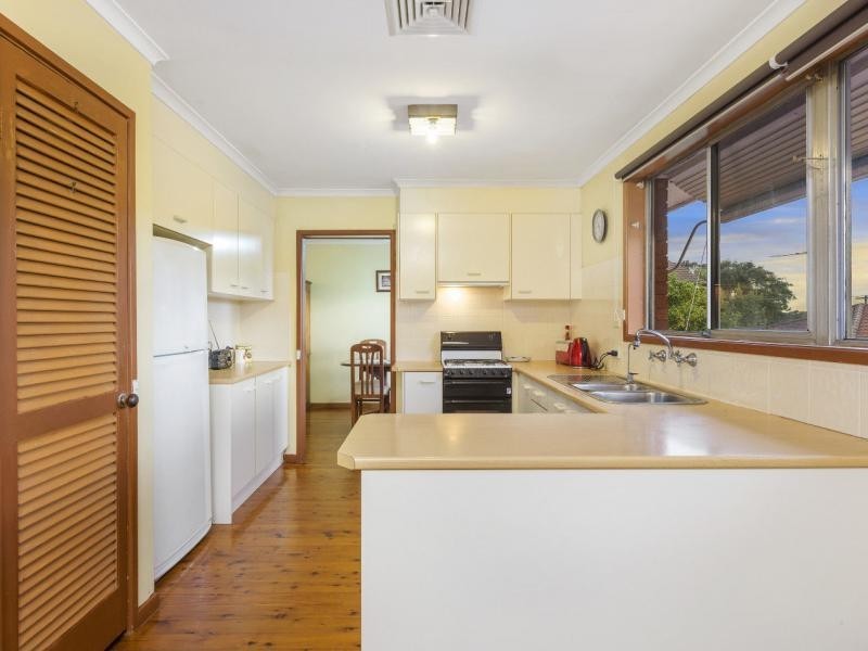 8 Mcmillan Street, Winston Hills NSW 2153