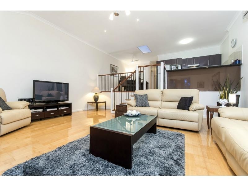 Duplex 4/2 Crowley Crescent, Melrose Park NSW 2114