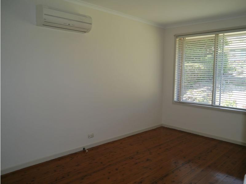 8 McMillan Avenue, Winston Hills NSW 2153