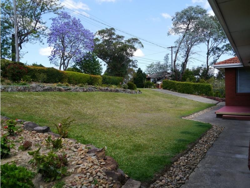 8 McMillan Avenue, Winston Hills NSW 2153