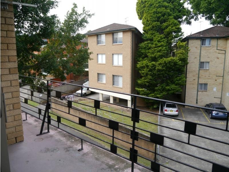 8/12 Meriton Street, Gladesville NSW 2111