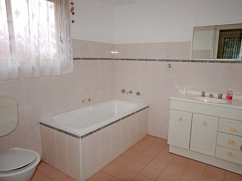 16 Deakin Street, Ermington NSW 2115