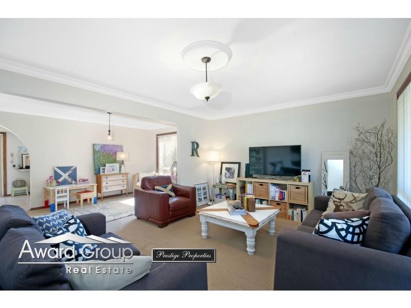 Duplex 2/5 Morven Court, Castle Hill NSW 2154