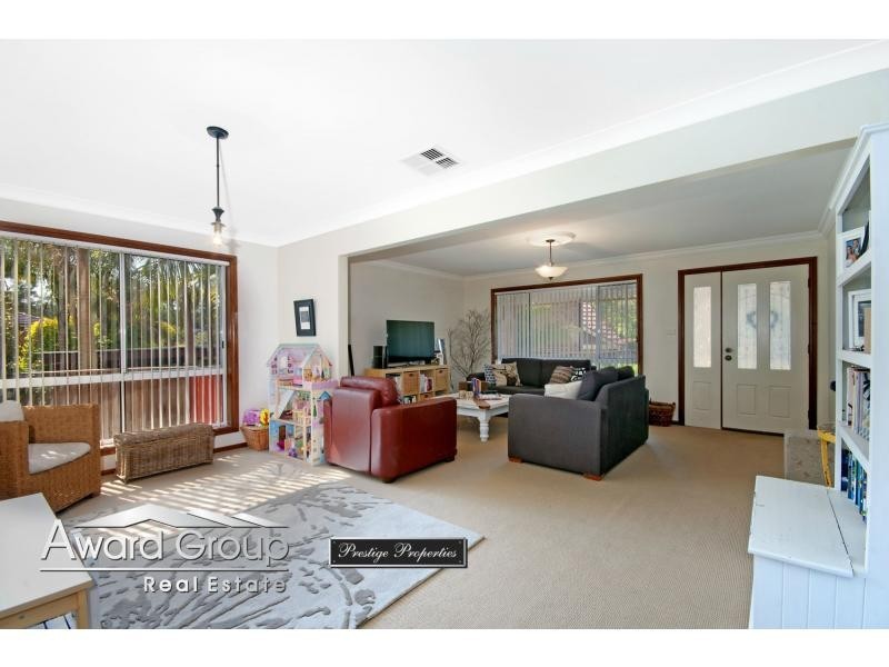 Duplex 2/5 Morven Court, Castle Hill NSW 2154
