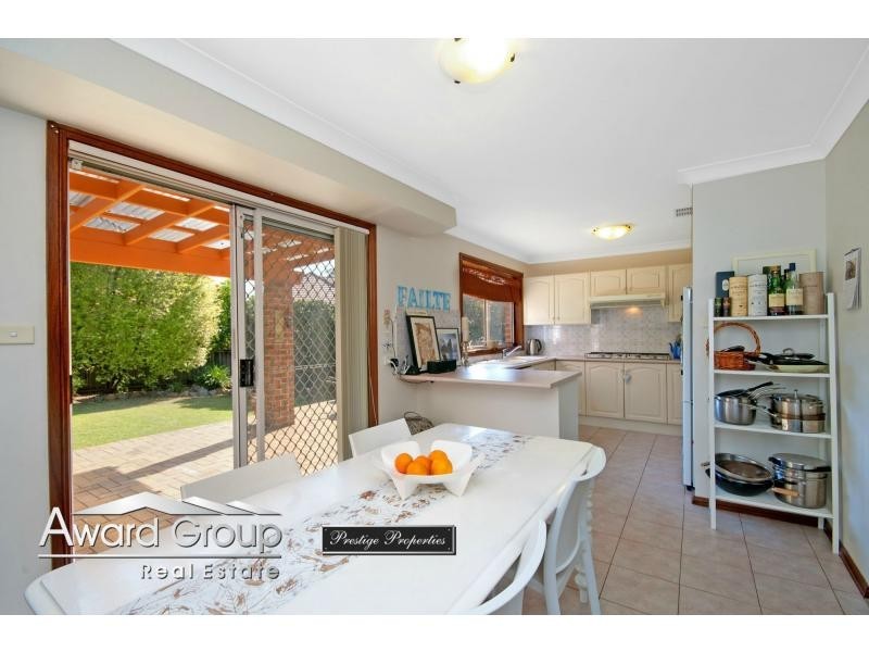 Duplex 2/5 Morven Court, Castle Hill NSW 2154
