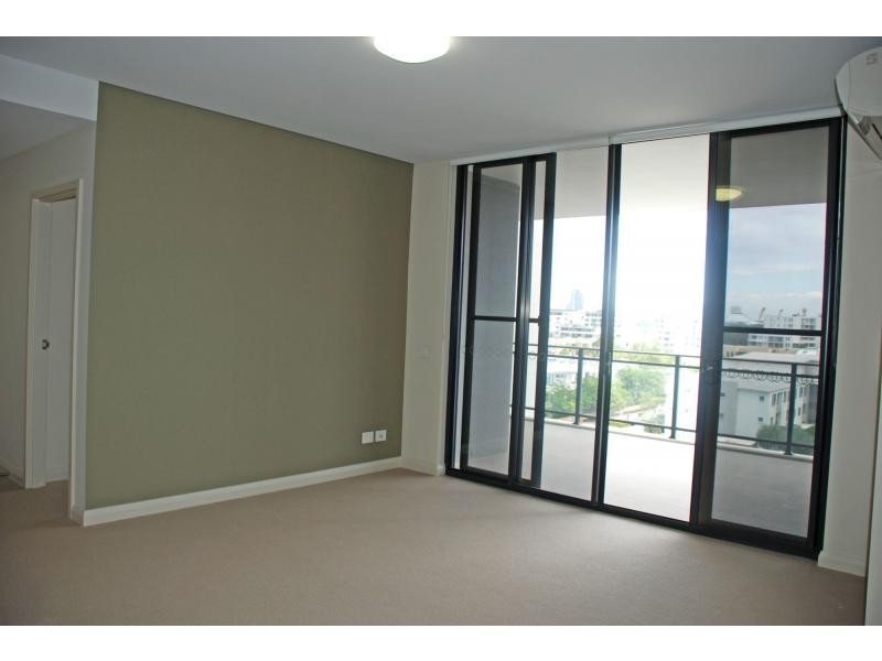 B713/14 Baywater Drive, Wentworth Point NSW 2127