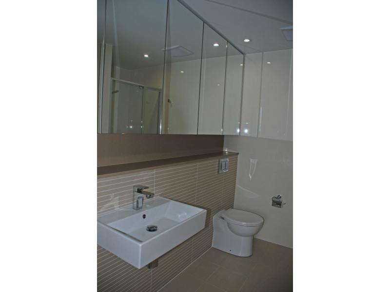B713/14 Baywater Drive, Wentworth Point NSW 2127