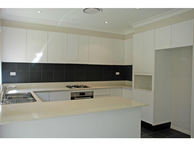 2/75 Winbourne Street East, West Ryde NSW 2114