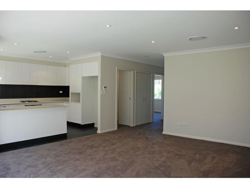 2/75 Winbourne Street East, West Ryde NSW 2114