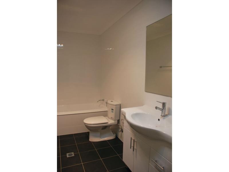 2/75 Winbourne Street East, West Ryde NSW 2114