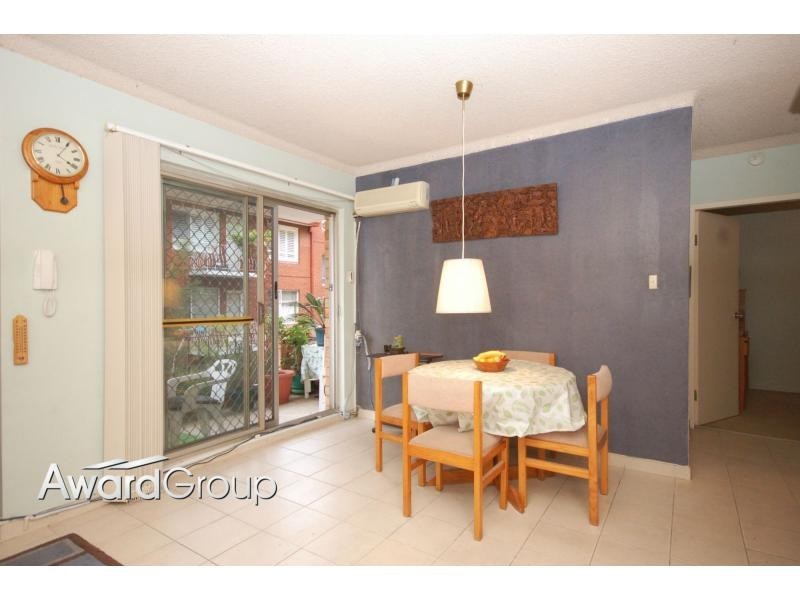 2/33 Meadow Crescent, Meadowbank NSW 2114