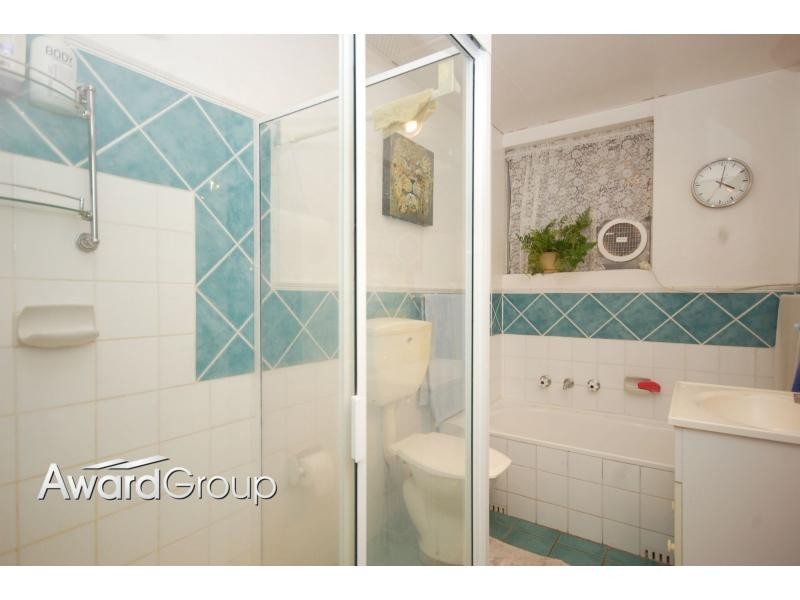 2/33 Meadow Crescent, Meadowbank NSW 2114