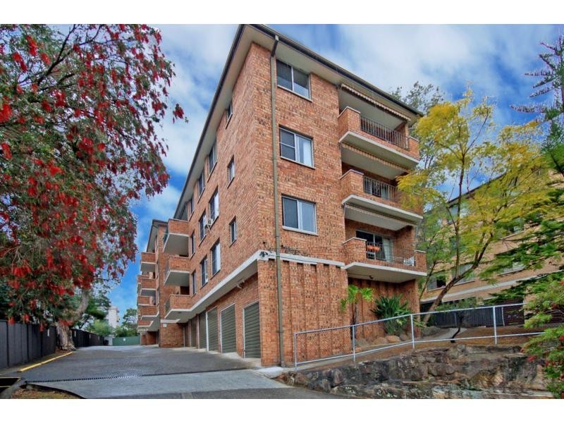 2/33 Meadow Crescent, Meadowbank NSW 2114