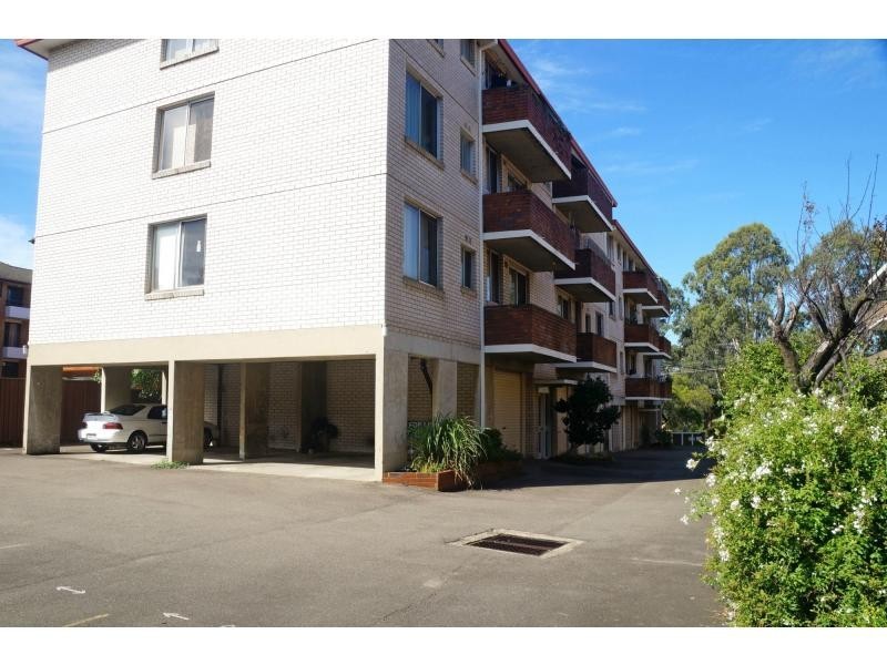 17/3-5 Meadow Crescent, Meadowbank NSW 2114